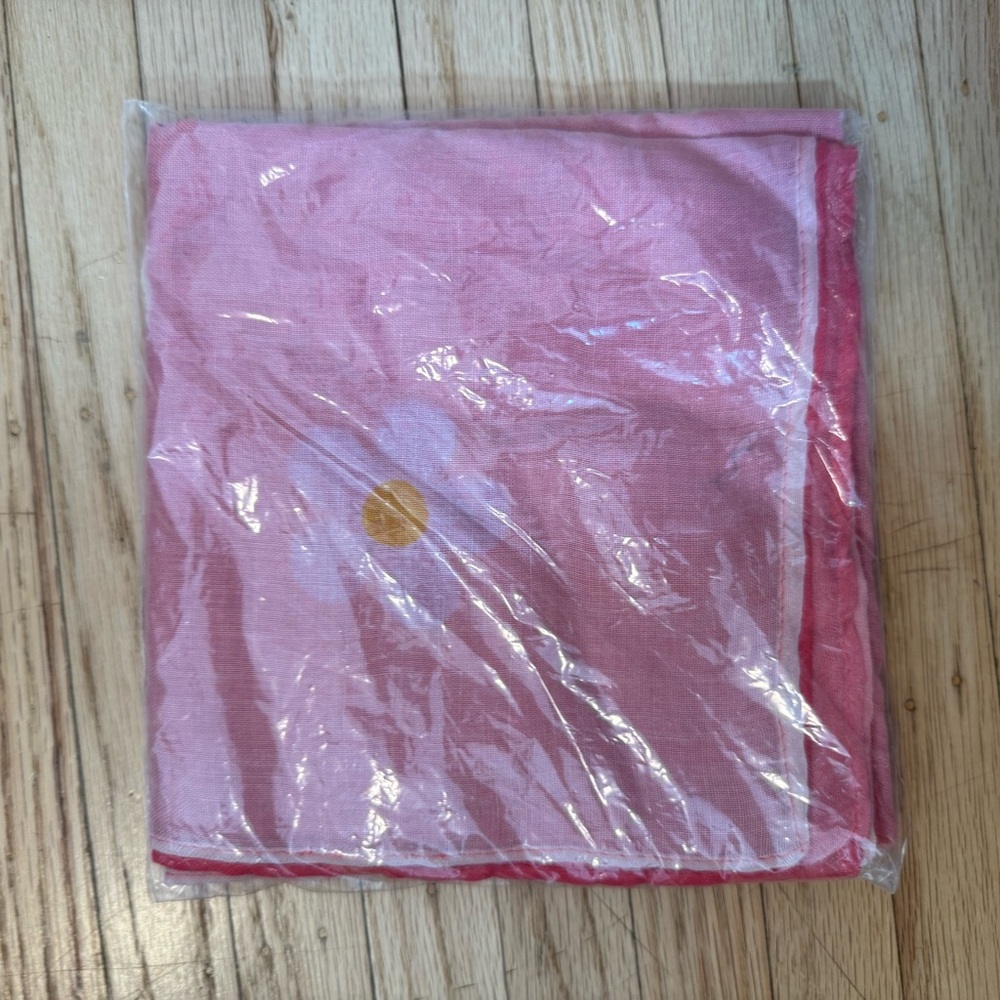 NWT Daisy - Marc Jacobs Scarf